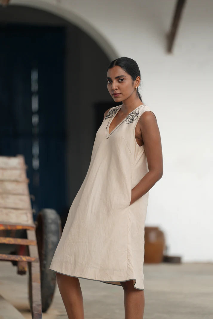 Kavi | Short Circle Dress