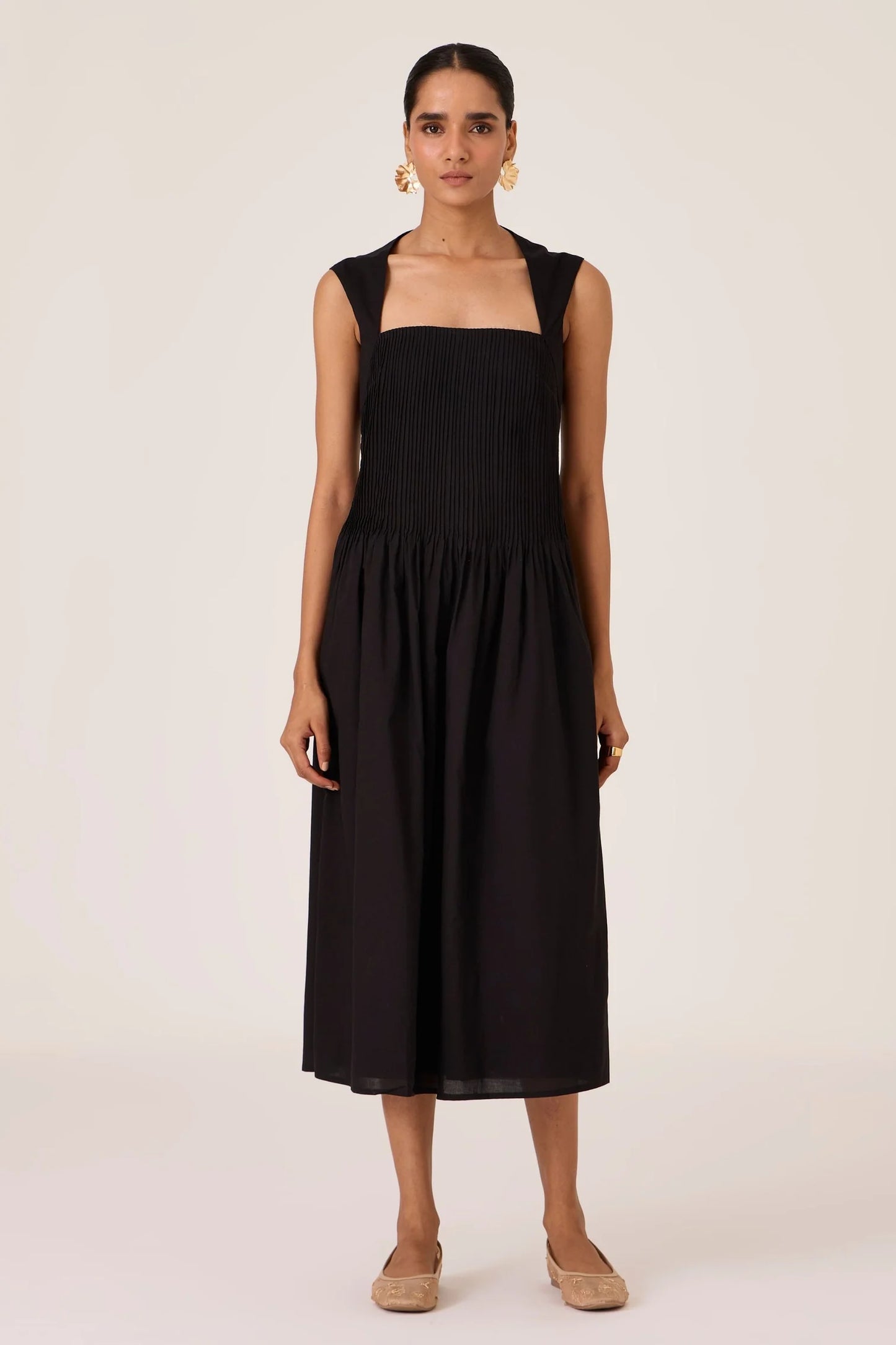 Ziva | Black Pleated Midi Dress