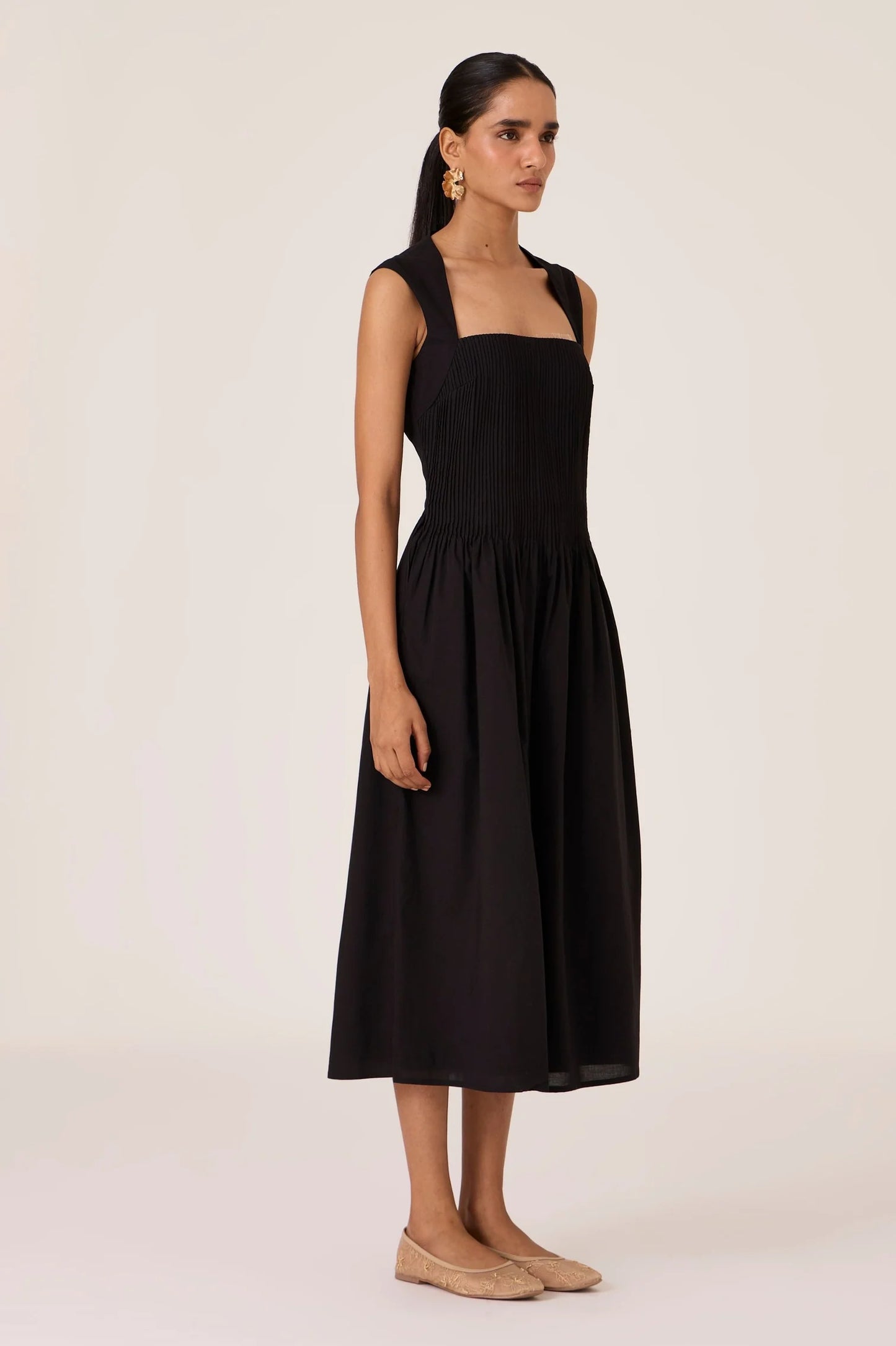 Ziva | Black Pleated Midi Dress