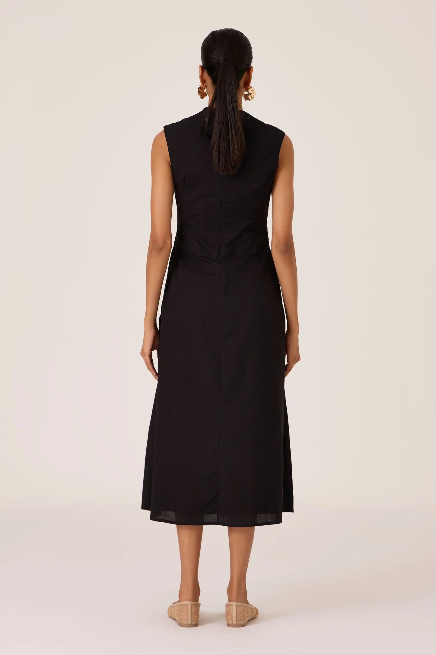 Ziva | Black Pleated Midi Dress