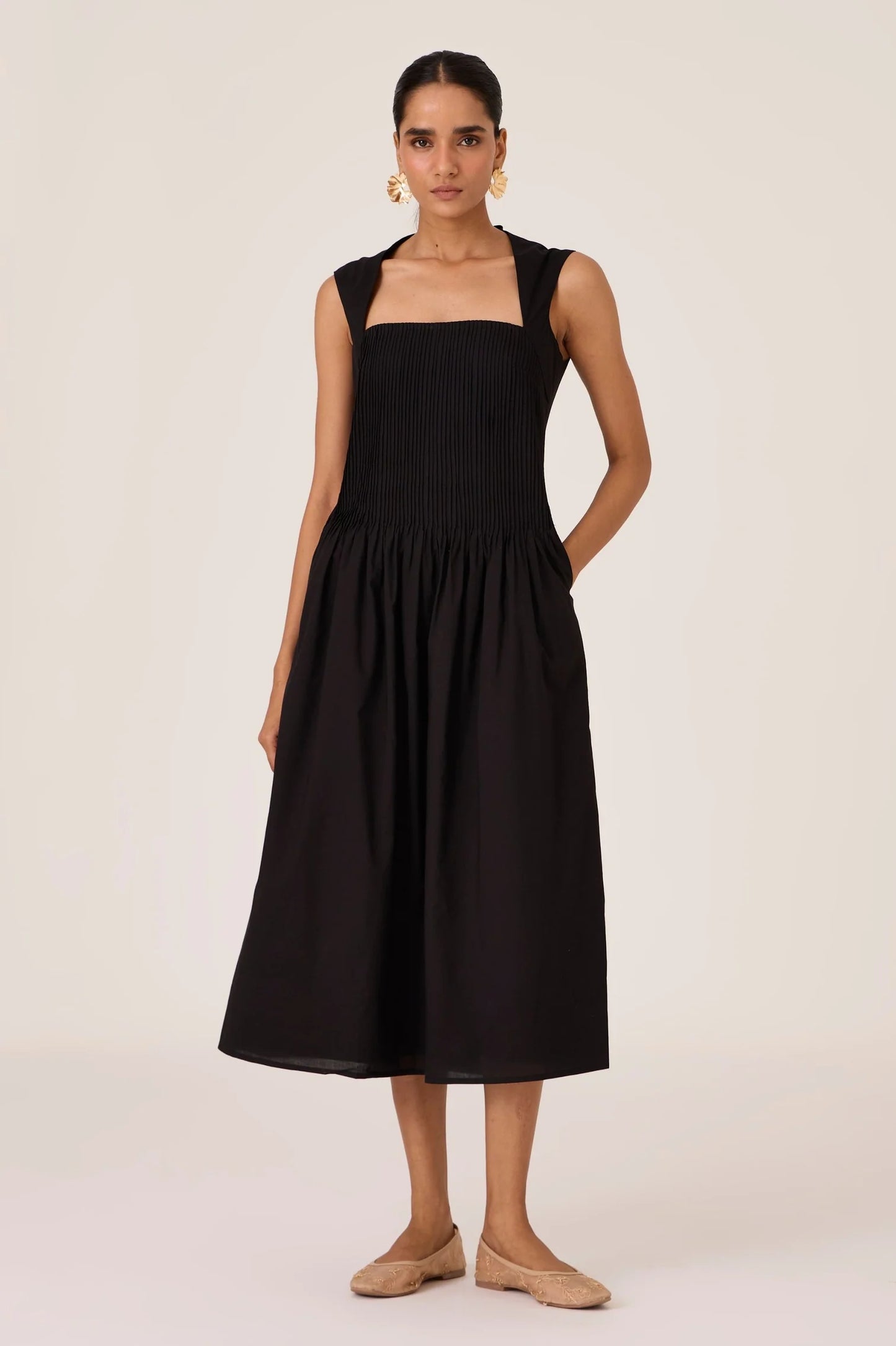 Ziva | Black Pleated Midi Dress