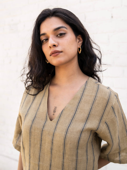 Woods | V-neck Top