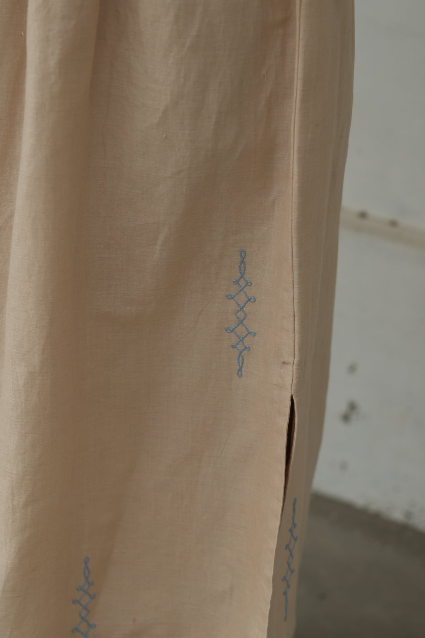 Ananta | Slit Skirt