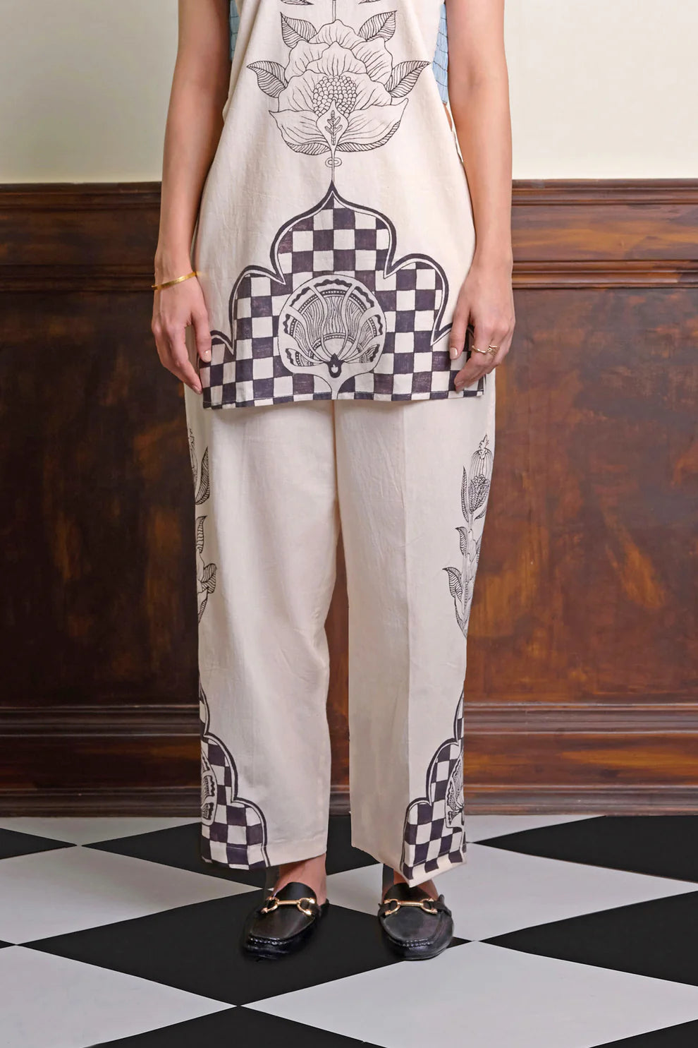Waiting for Spring | Straight Trousers