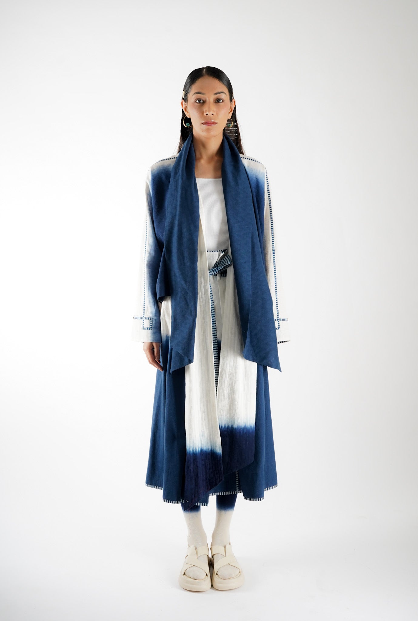 Slit T-len | Top With Tie