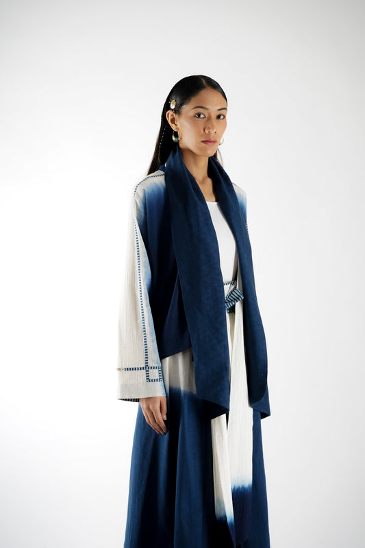 Slit T-len | Top With Tie