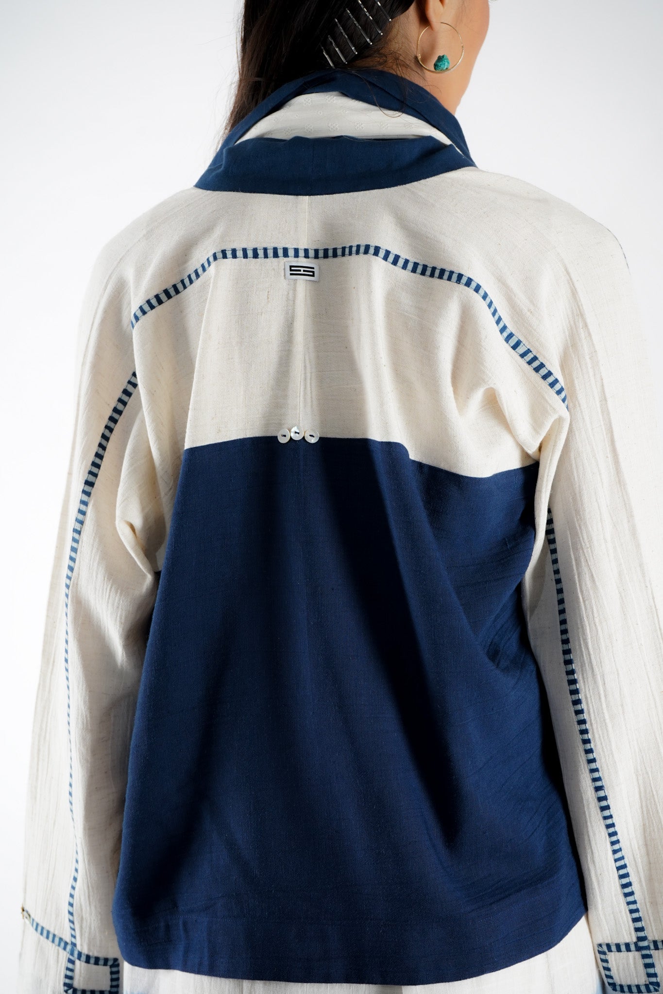 Slit T-len | Top With Tie