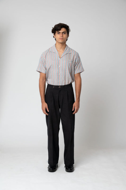 William | Black pants