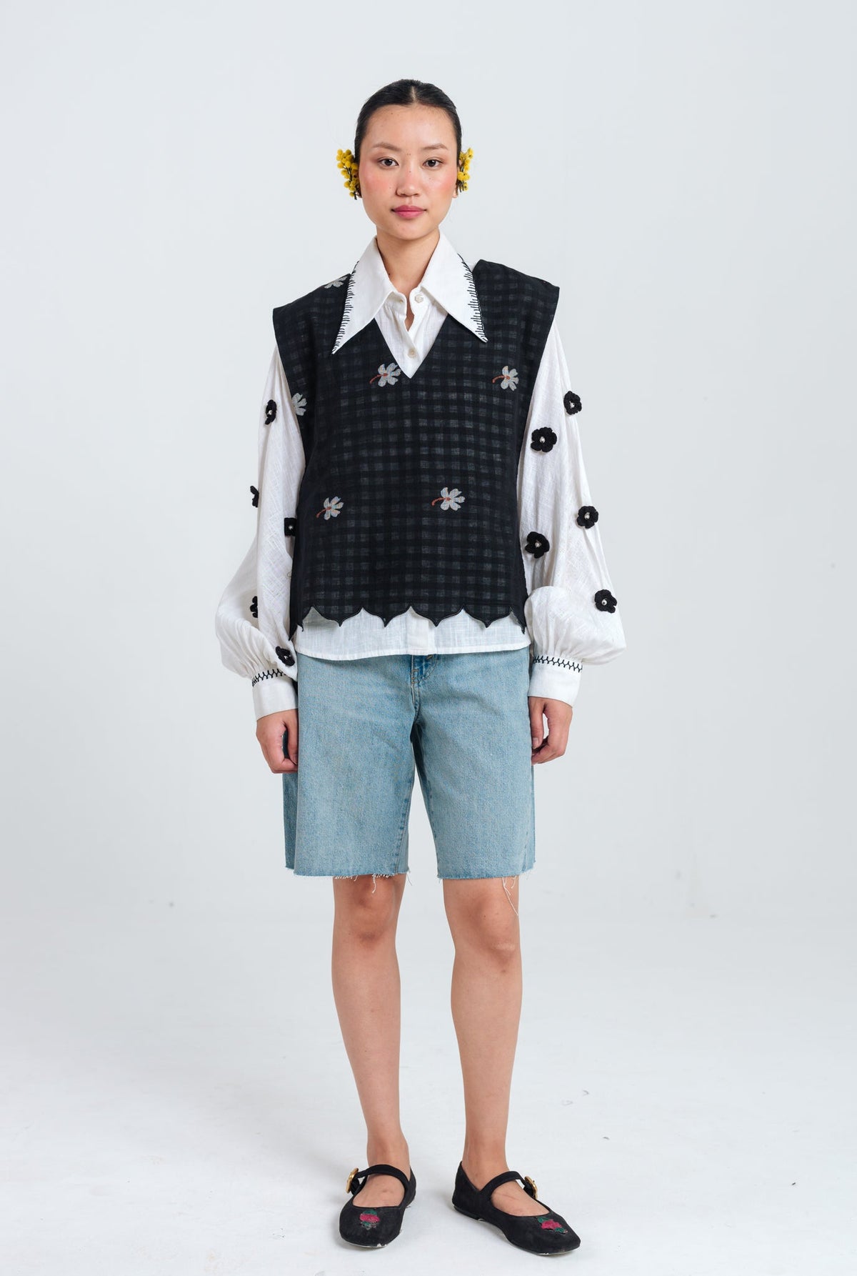 Leap | Black Scallop Overlay — image 1