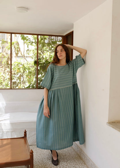 Nina | Relaxed Sea Green Silk Dress — image 4