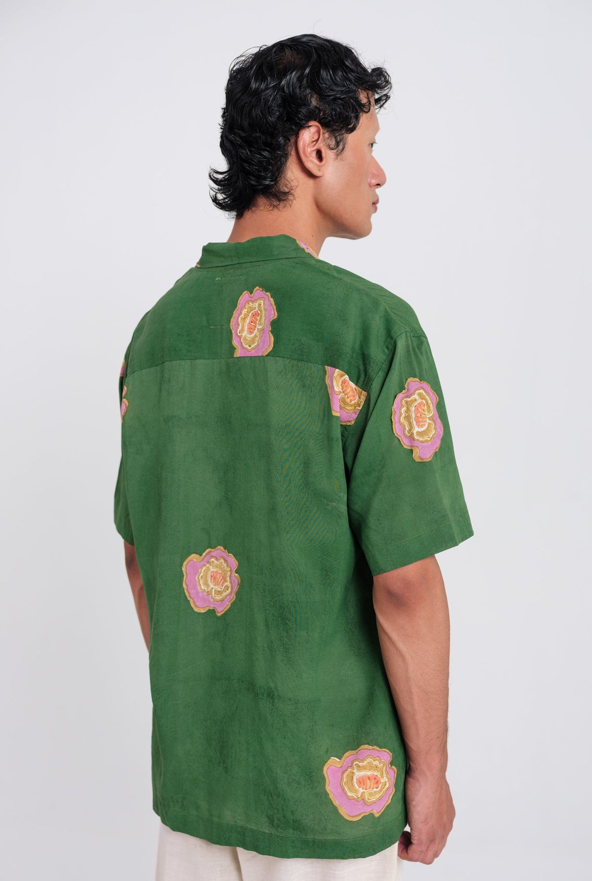 Flow | Green Shirt — image 4