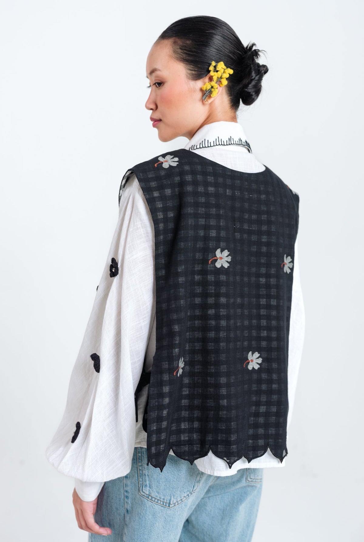Leap | Black Scallop Overlay — image 5