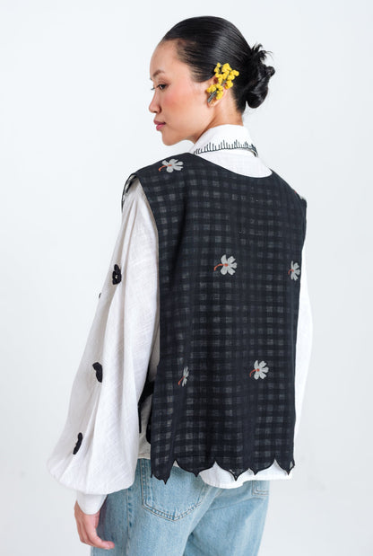 Leap | Black Scallop Overlay — image 5