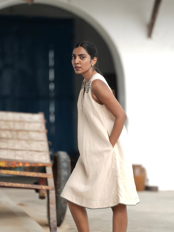 Kavi | Short Circle Dress
