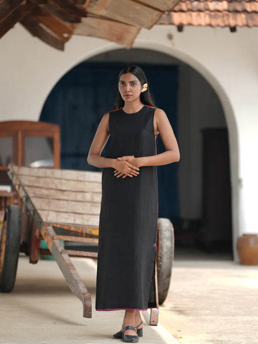 Ratri | Slit Dress