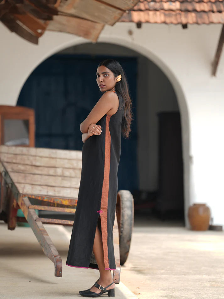 Ratri | Slit Dress
