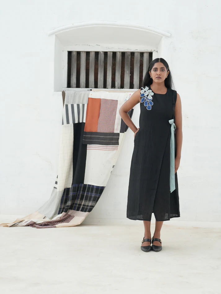 Aire | Appliqué Dress