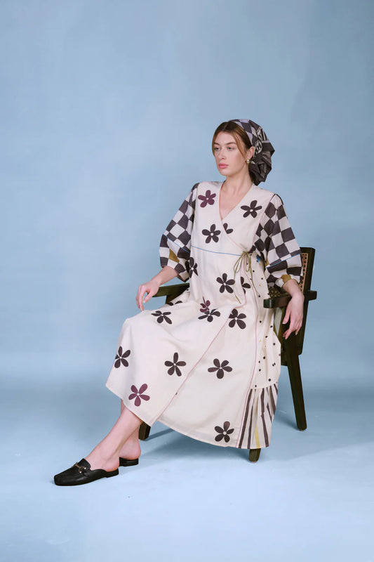 A Pause in the Story | Midi Dress
