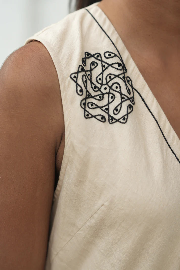 Kavi | Short Circle Dress